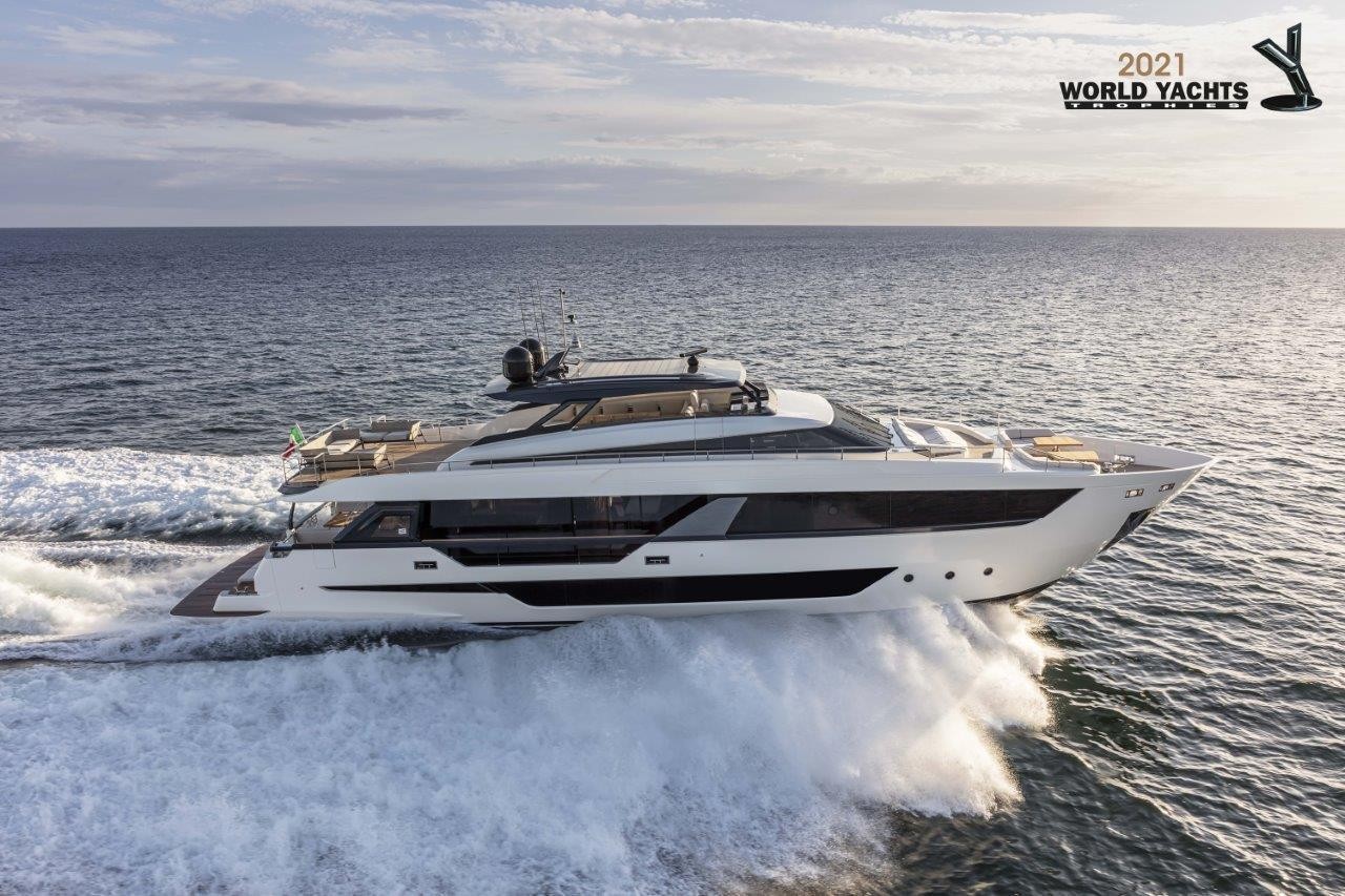 Ferretti Yachts 1000 wins at the World Yachts Trophies 2021