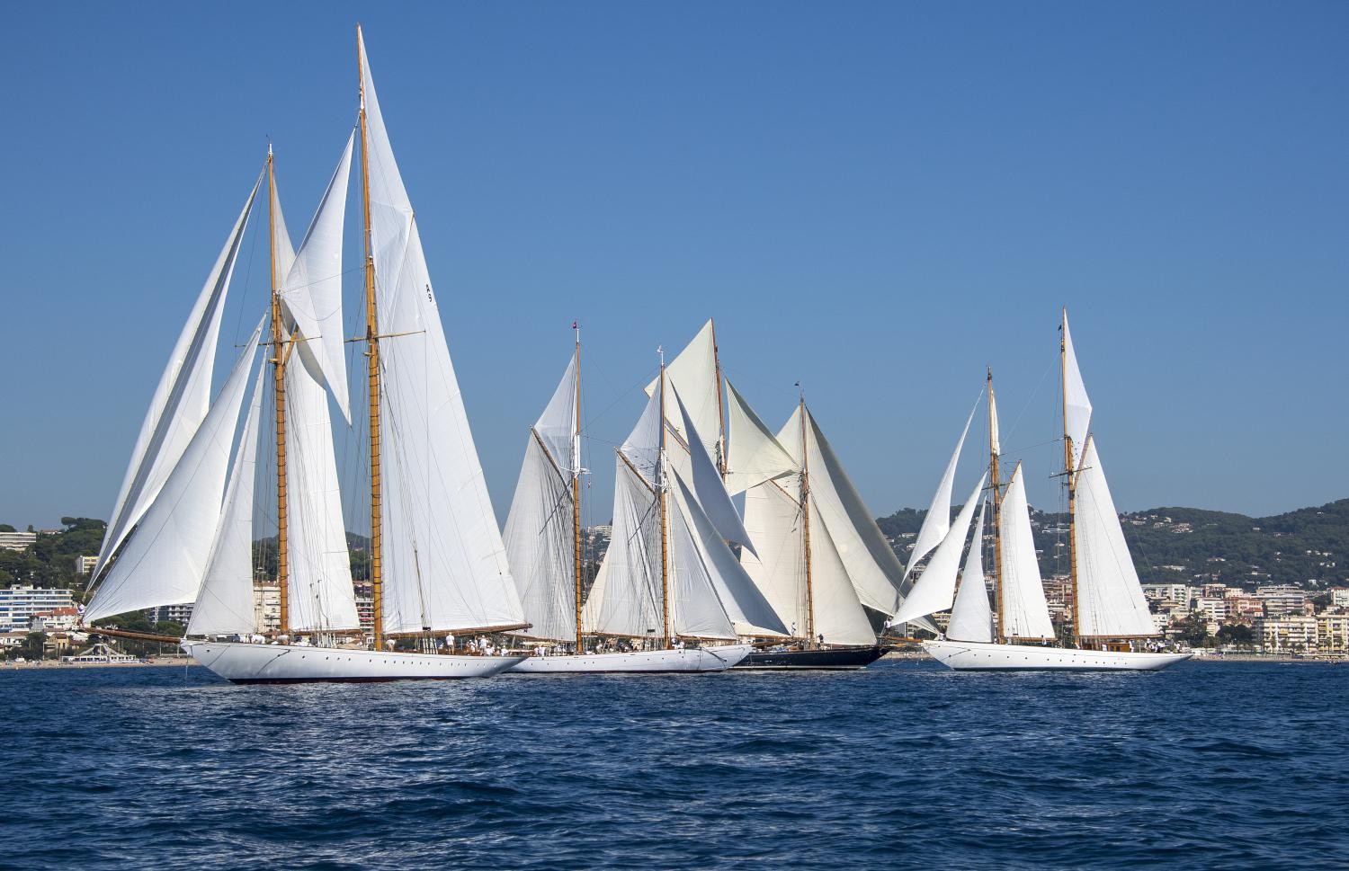 From 8th to 12th  May the world’s largest and most beautiful classic schooners will line up off Capri