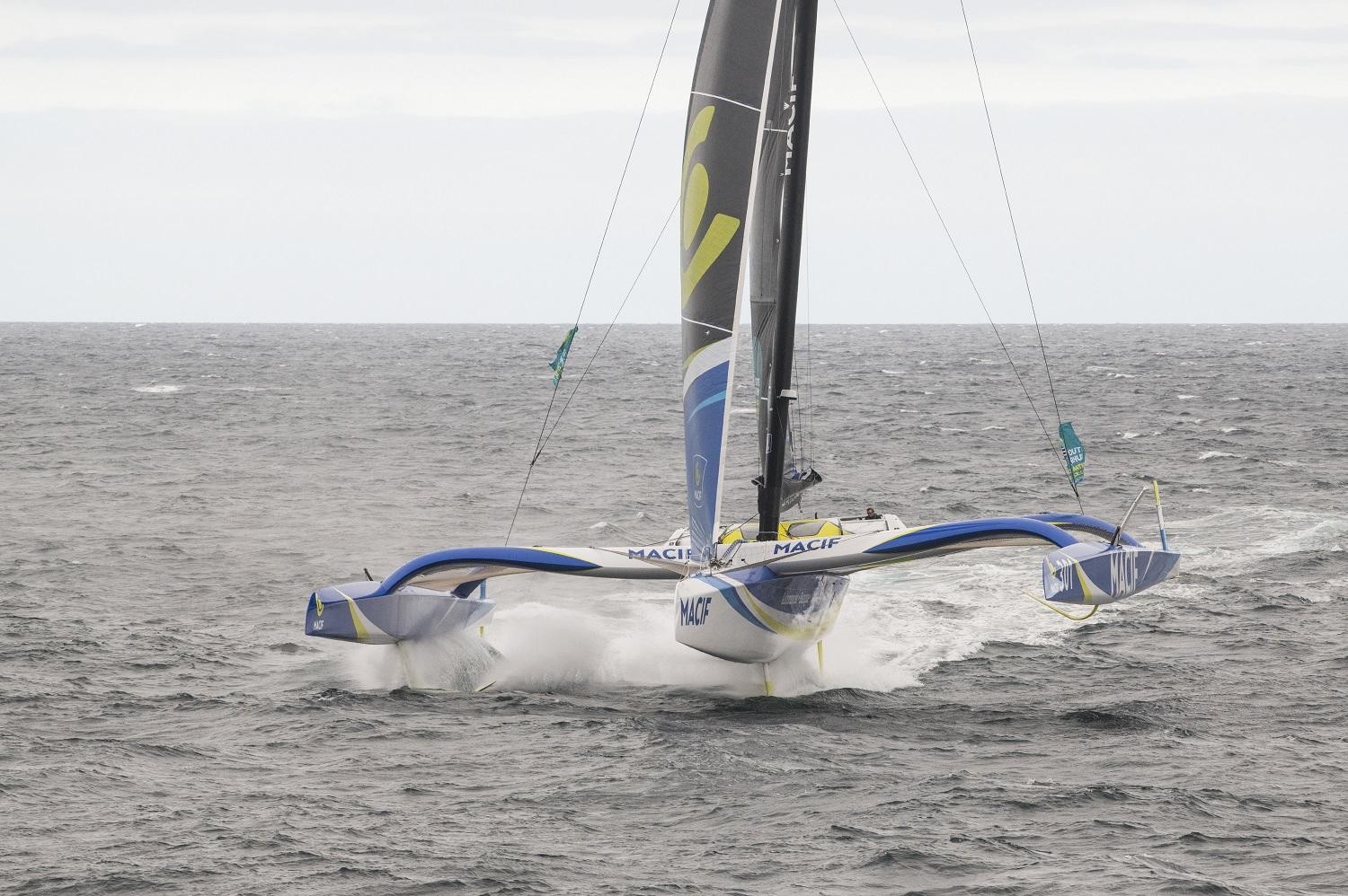 A few hours from the amazing outcome of the Route du Rhum and the fierce fight that is currently being played out between François Gabart and Francis Joyon.