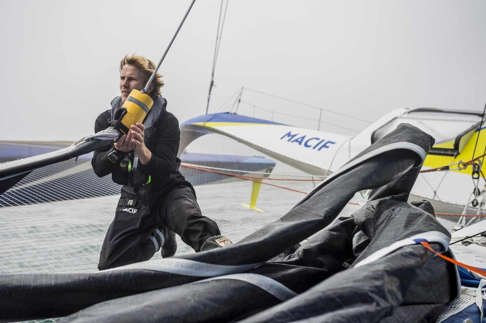 François Gabart beats the record for the distance sailed single-handed in 24 hours