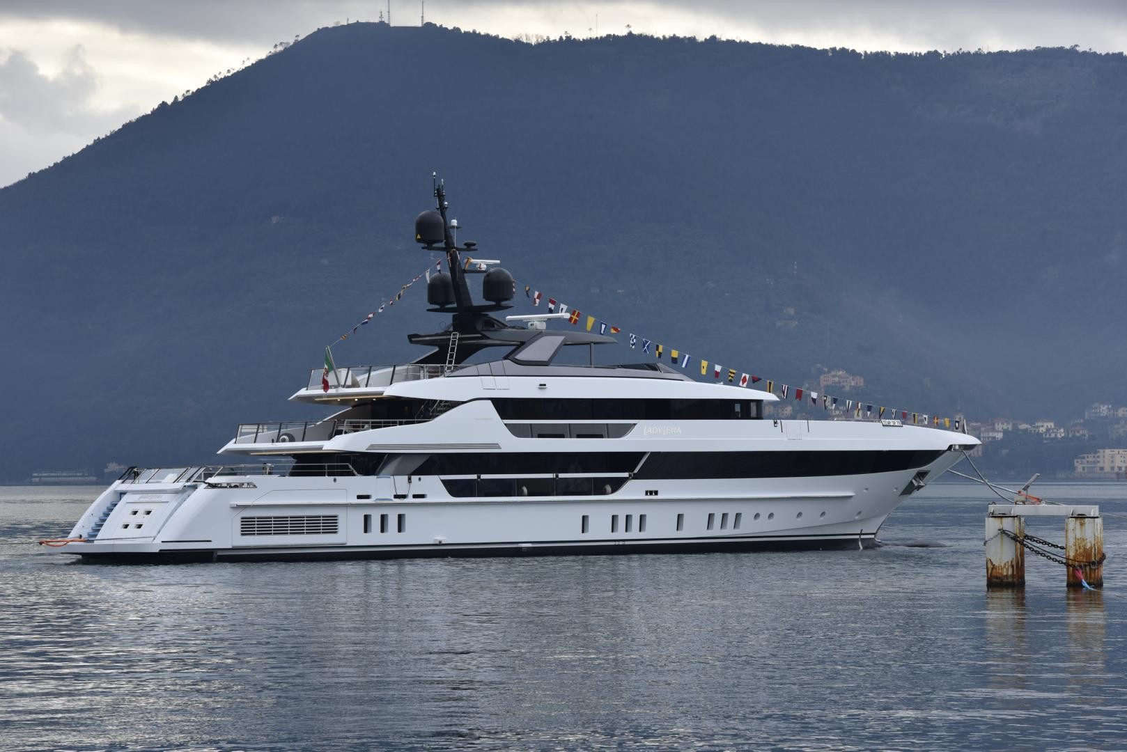 Sanlorenzo delivers the fourth superyacht 52Steel