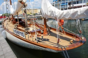Varato a Viareggio lo Yacht d’epoca “Barbara”, stupendo yacht a vela