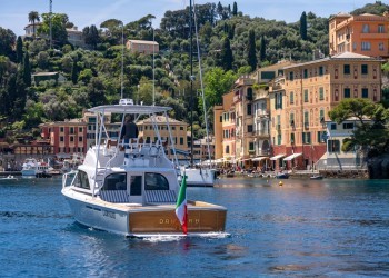 Bertram Yachts expands production and completes new Bertram 35 in Italy
