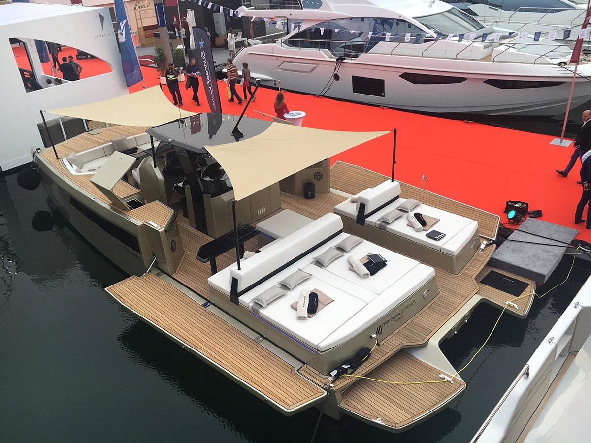 The 40 open Sunreef Power at the Dubai International Boat Show