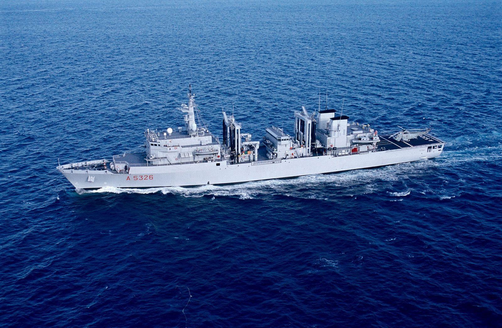 Marina Militare: parte da Taranto la campagna d’Istruzione di nave Etna