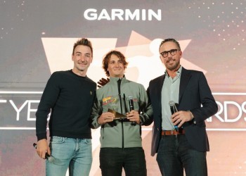 Davide Pescuma from Luna Rossa awarded at the Garmin Beat Yesterday Awards