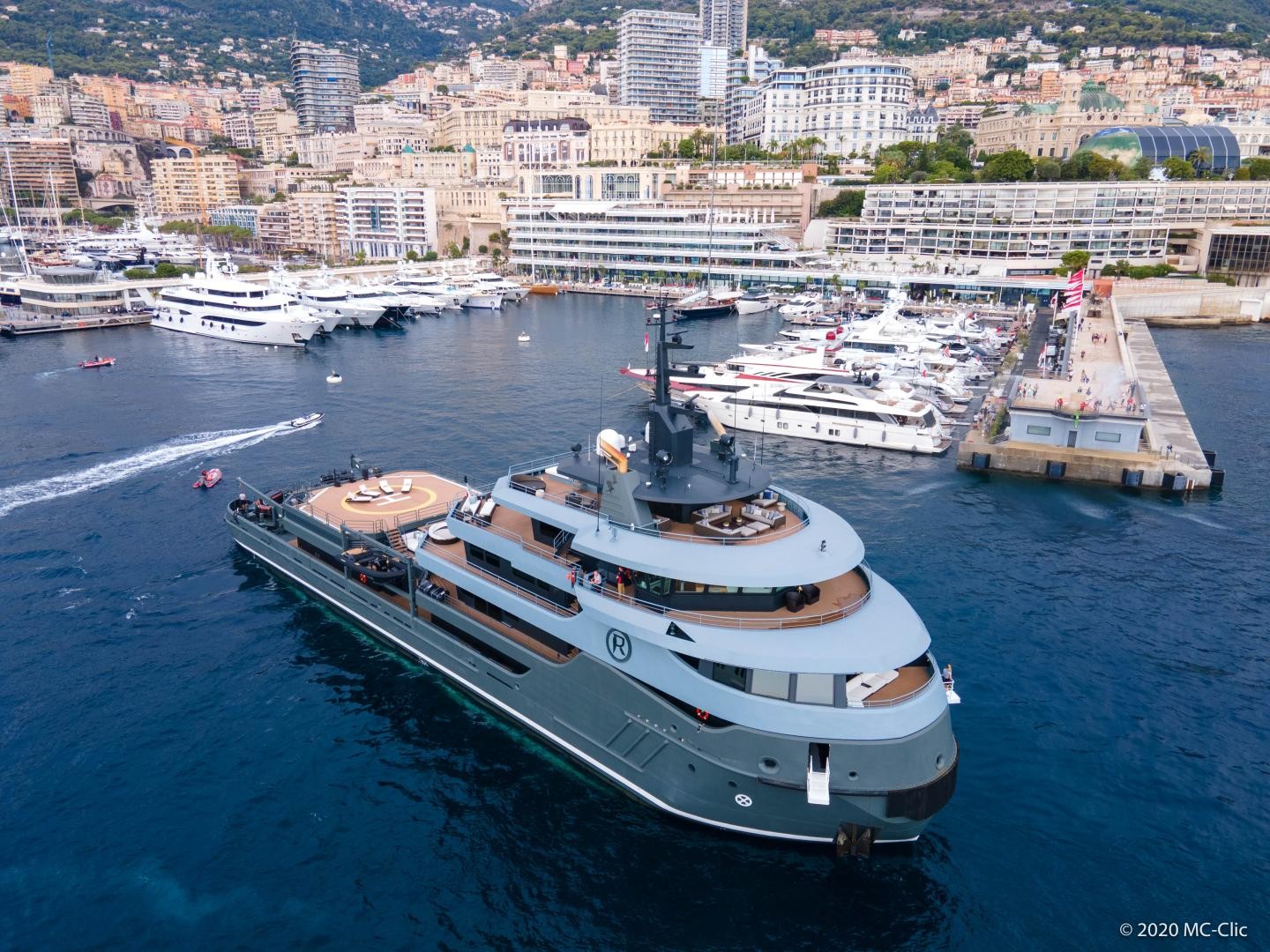 Monaco, Capitale du Yachting Experience: M/Y Ragnar (68m) arrives in style