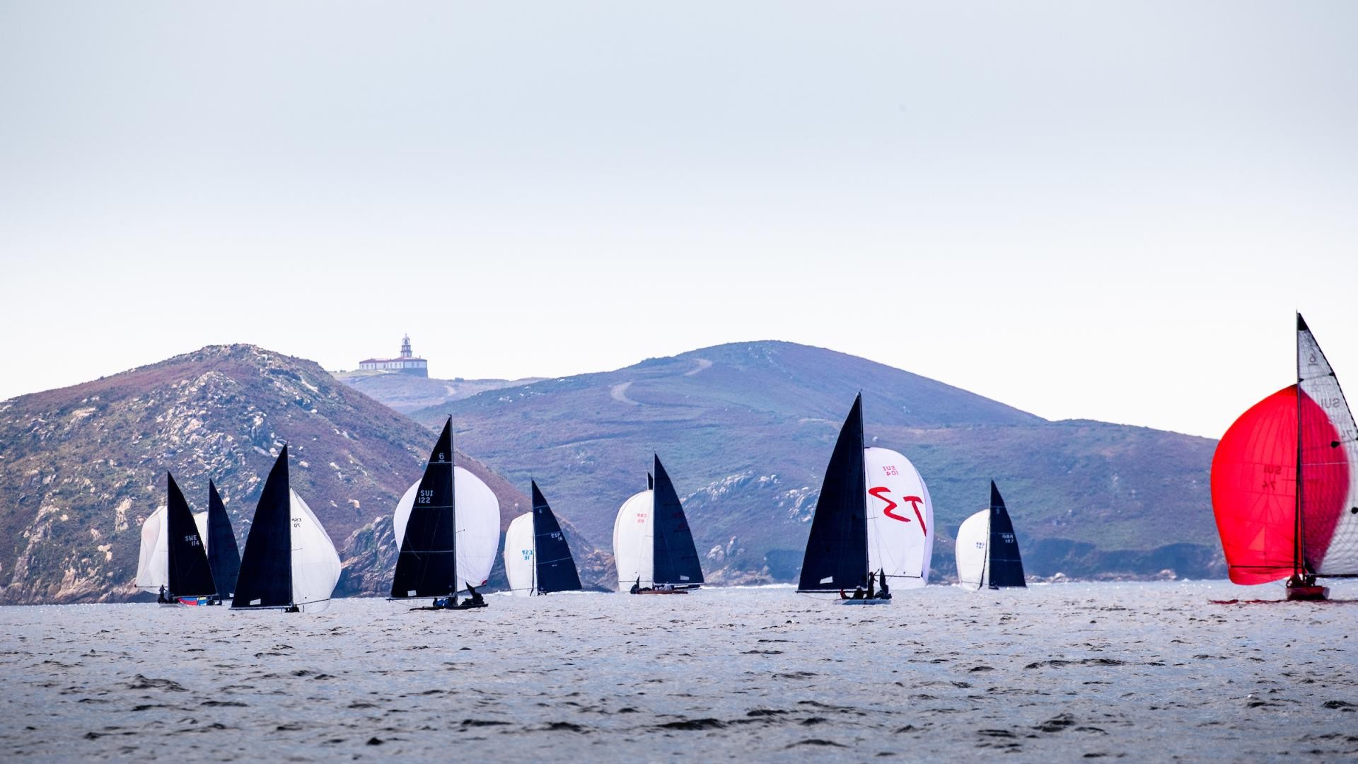 The Finns and the Swiss take control of the Xacobeo 6mR Europeans