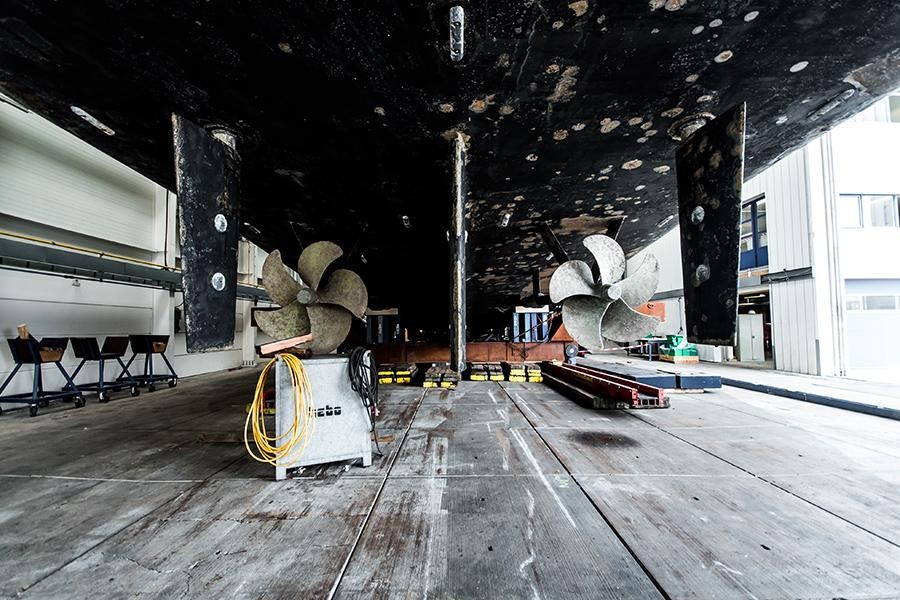 MCM inside view on Feadship Broadwater on going refit