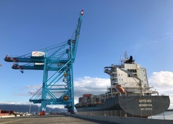 Al terminal container Vado Gateway due linee marittime di Maersk