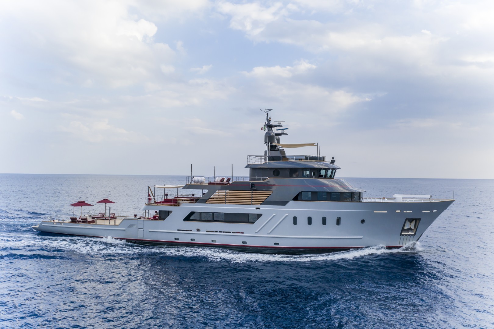 Masquenada, l’Explorer di 51m, trionfa come Best Refitted Yacht