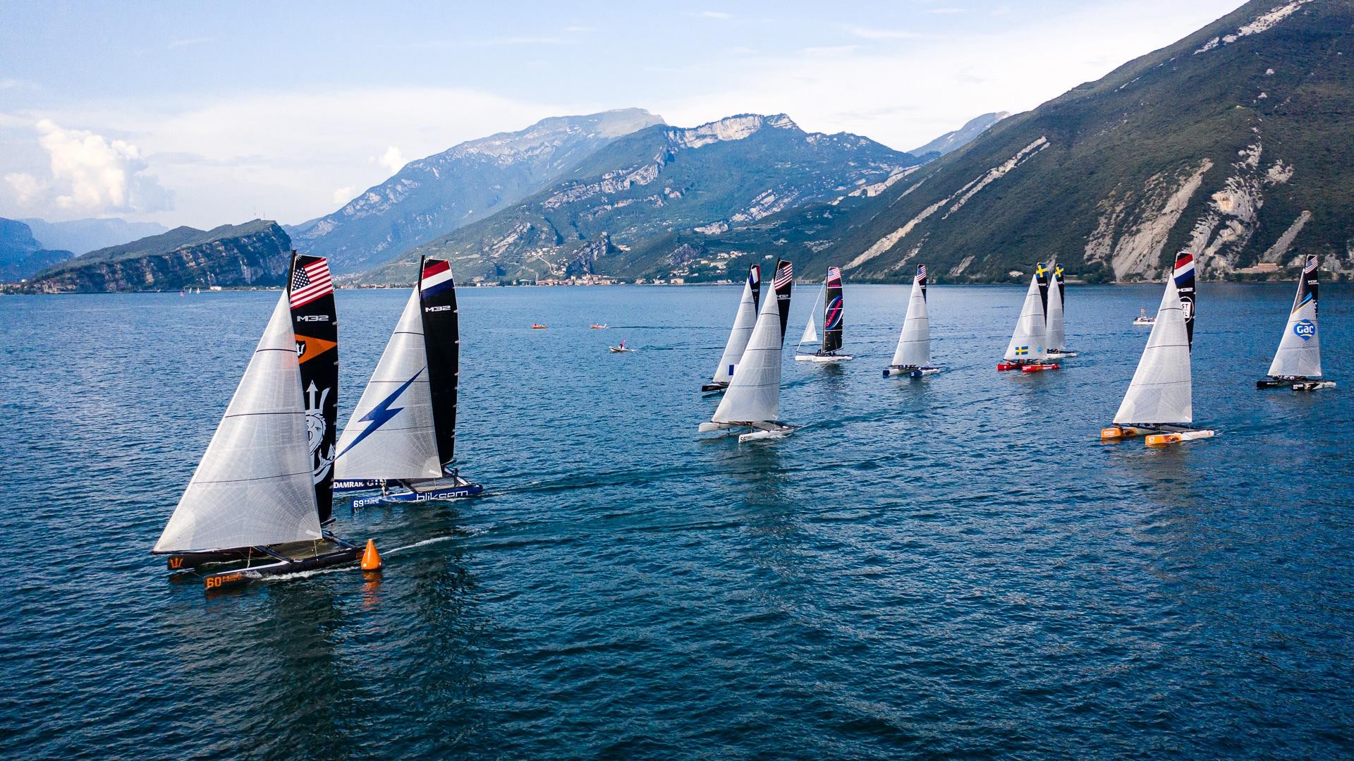 Small lead to Convexity after awkward M32 Pre-Worlds opening day