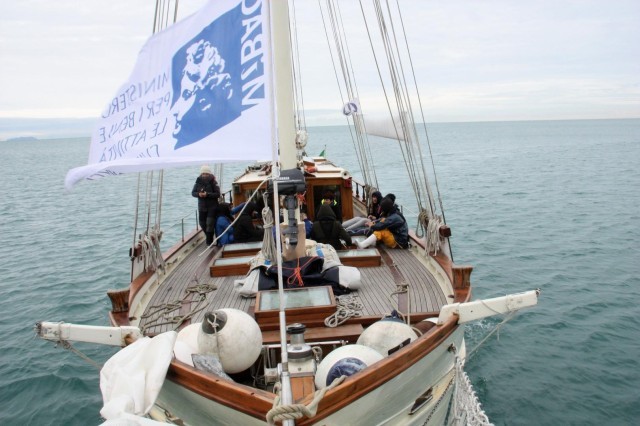 Genova accoglie il Museo Navigante: corteo di barche in mare