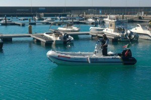 A Gibilterra in gommone: Suzuki e Italo alle Colonne d’Ercole