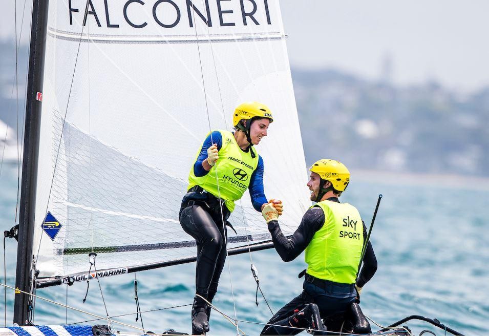 Vela Olimpica azzurra in trionfo: Vittorio Bissaro e Maelle Frascari campioni in Nuova Zelanda
