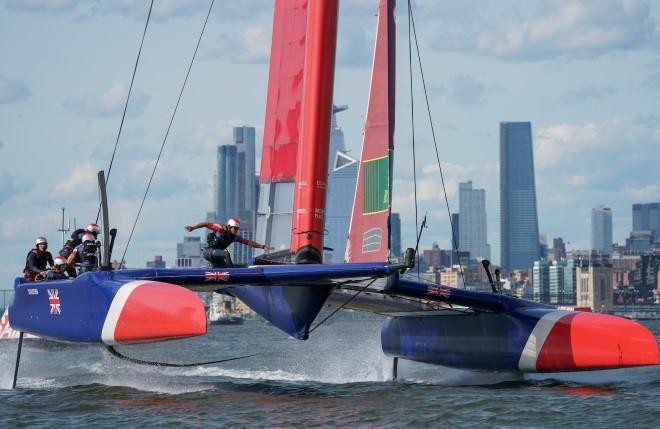 Global championship to be official opening feature event of Cowes Week on the Isle of Wight