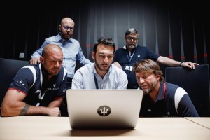 Giovanni Soldini e il team di Maserati Multi 70 nell'Innovation Lab