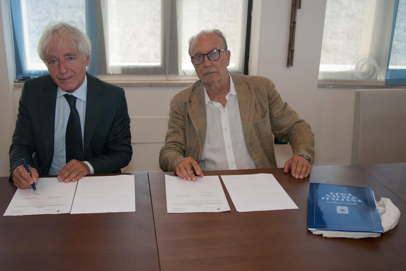 Maurizio Gemignani (Presidente Nazionale della Lega Navale Italiana) e Agostino Mattera (Presidente Nazionale di Senior Italia Cultura Sport) hanno siglato il protocollo d’intesa