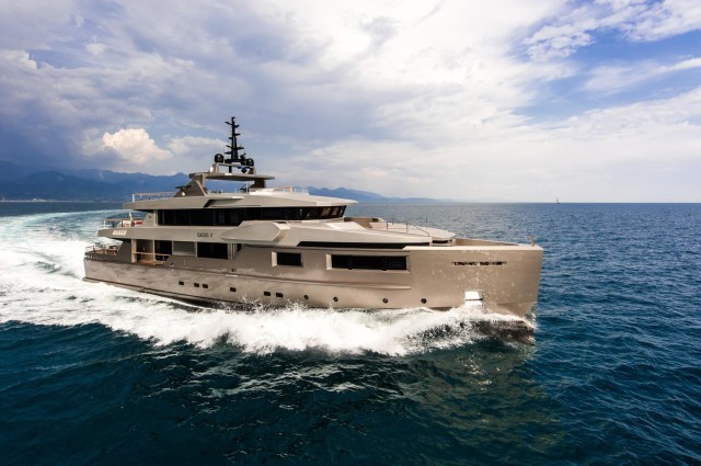 Admiral MY Cacos V, 37m designed from Luca Dini