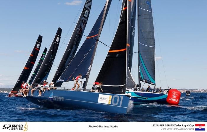 Fresh breezes push Azzurra to a third place in Race 6