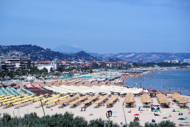 La spiaggia di Pescara, fonte Wikipedia