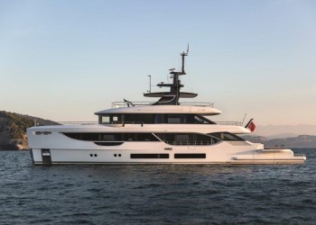 Benetti Oasis 34M: a thrilling experience on the water