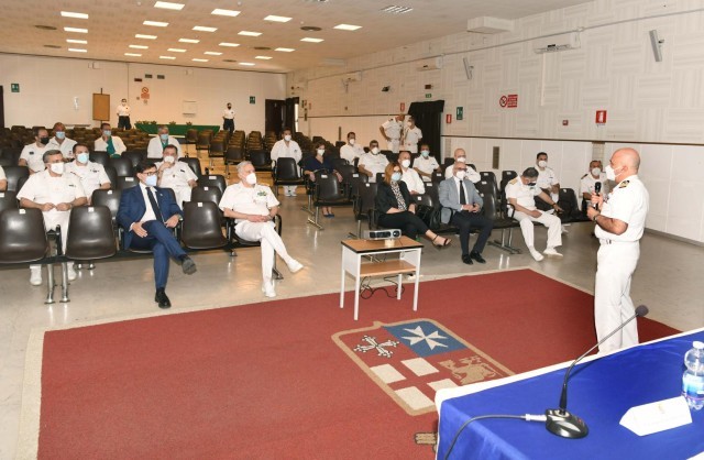 Marina Militare inaugurato l’ambulatorio Smile House di Taranto