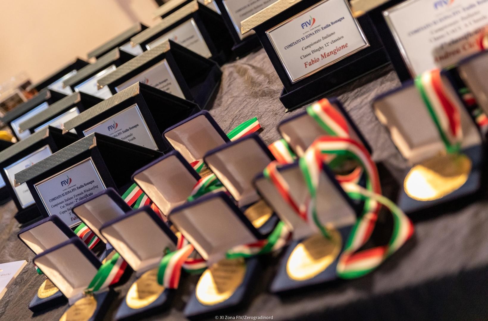 L'evento, condotto dal giornalista Mauro Melandri, ha premiato oltre sessanta velisti fra campioni zonali delle classi olimpiche e propedeutiche