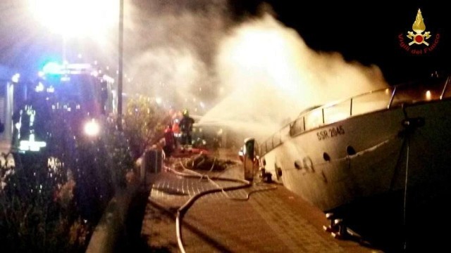 Yacht a fuoco nel Marina di Loano, tre morti
