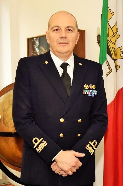 Il Contrammiraglio Luigi Sinapi
