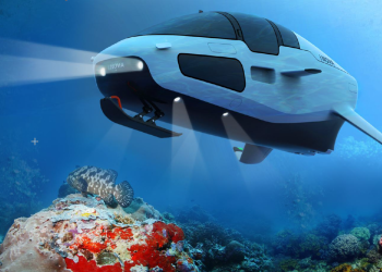 DeepSeaker becomes reality of the first hull submersible/hydrofoil