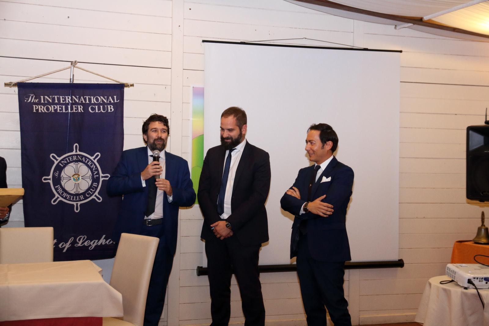 Italo Ratti, membro del Propeller, ha presentato due nuovi Soci del Club