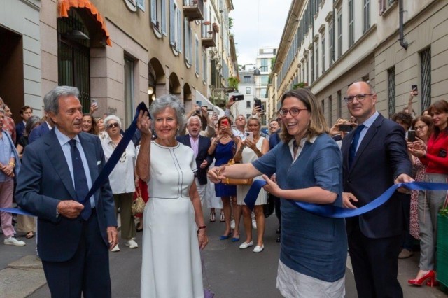 Inaugurazione dell'evento di Via Gesù alla presenza di Anna Scavuzzo, Vicesindaco di Milano, con Riccardo e Sciakè Bonadeo