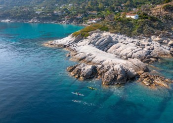 Capraia - Isola d’Elba, 35 km a nuoto contro le microplastiche