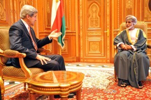 Il Sultano dell'Oman Qaboos bin Said Al Said a colloquio con il Segretario di Stato USA, John Kerry