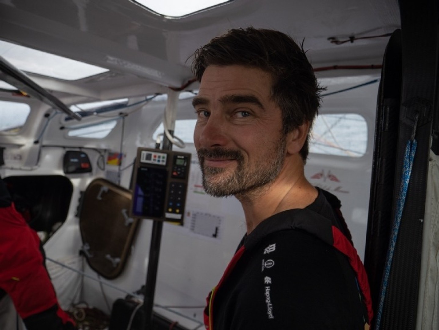 Herrmann stepping off following injury as crew lists released for Leg 2