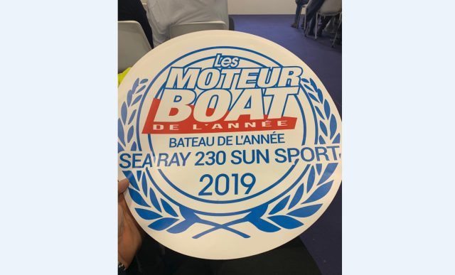 Sea Ray named Power Boat of the Year at Nautic Paris Boat Show