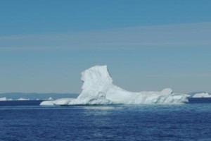 Uno dei tanti iceberg incontrati, la cui forma ricorda una sfinge
