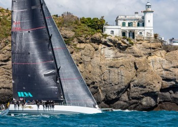 Pendragon e il Lightbay Sailing Team alla Palermo-Montecarlo