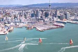 MAPFRE lead a spectacular start from Auckland © María Muiña/MAPFRE