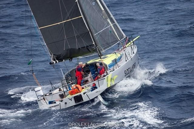 Sidewinder wins first two-handed line honours in Rolex Sydney Hobart
