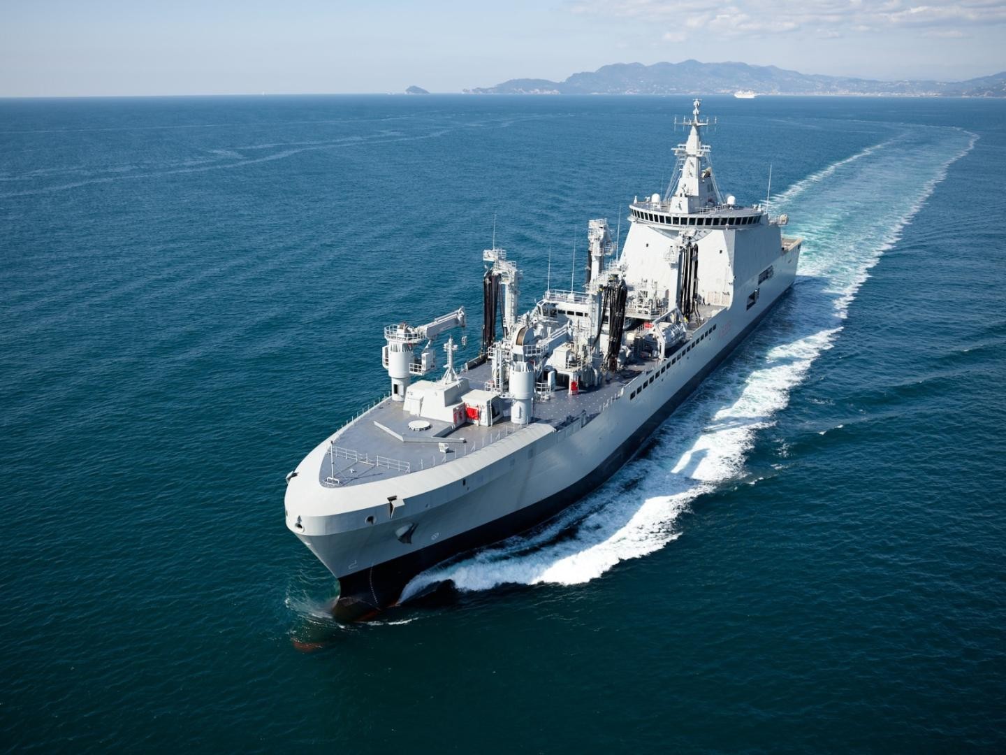Marina Militare: oggi inizia la vita operativa di Nave Vulcano