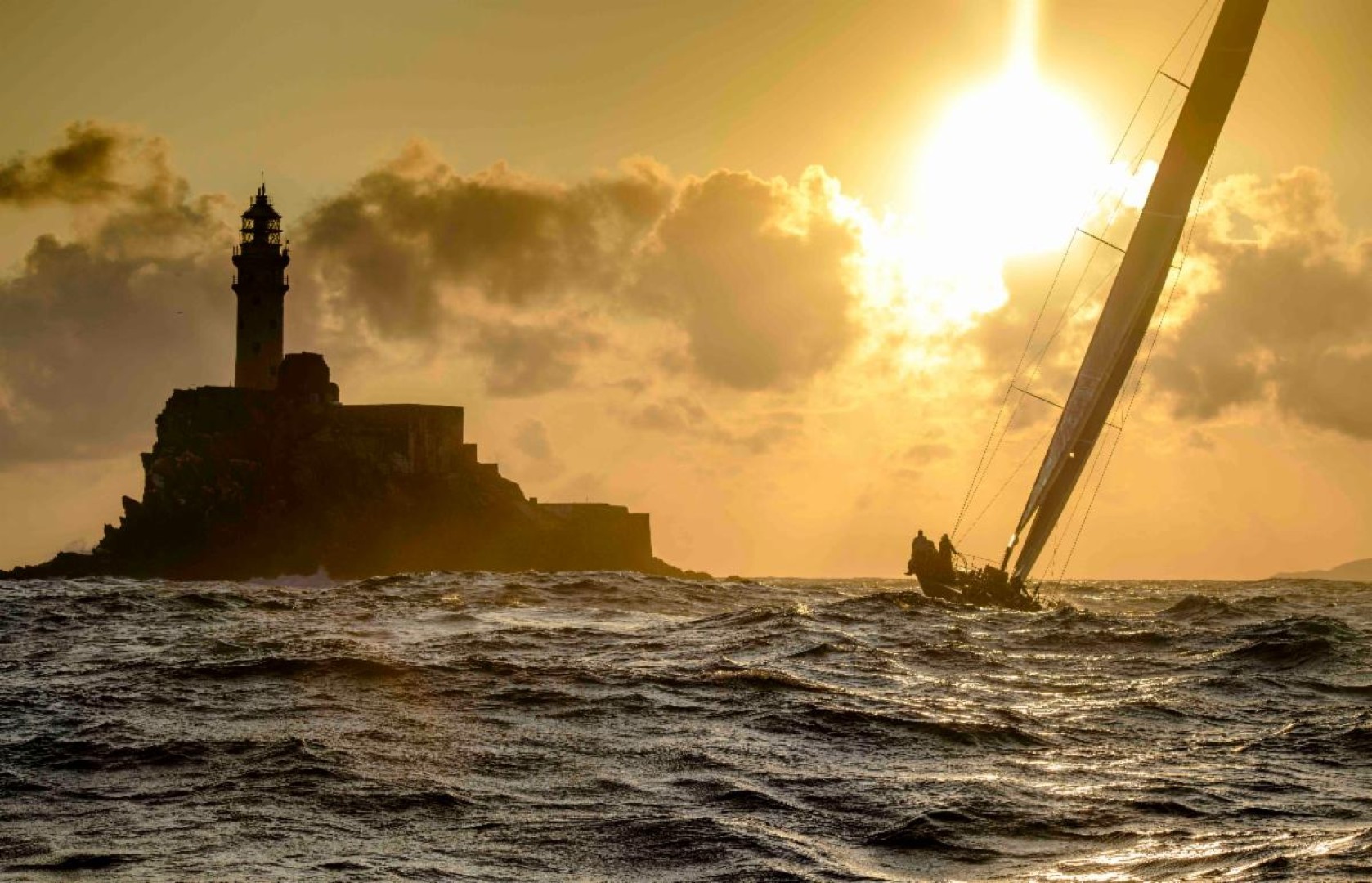Competitors are urged by RORC to set up their accounts NOW on the new race entry system prior to registration opening for the Rolex Fastnet Race