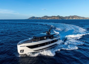 Photos of A96-01 by Arcadia Yachts are currently available