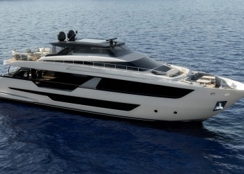 Ferretti Yachts 1000 Skydeck: make room for the sky