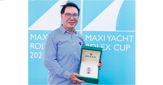 Terry Hui with his winner's Rolex timepiece. Photo: ROLEX / Studio Borlenghi