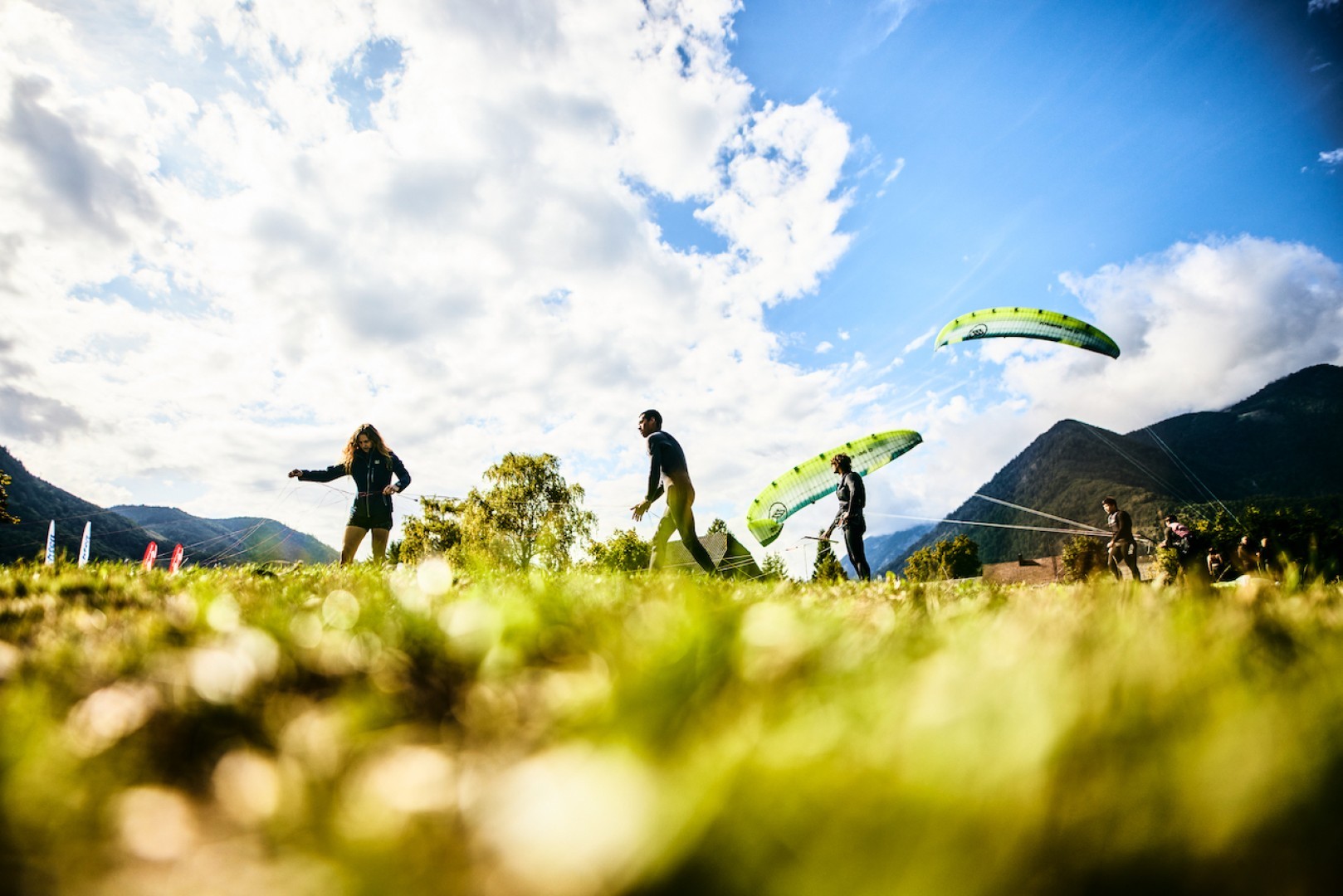 © IKA media / Robert Hajduk: Kiters love a grassy beach for launch and recovery