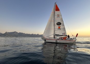 Lawless and Guillou forced to retire due to wind vane failures