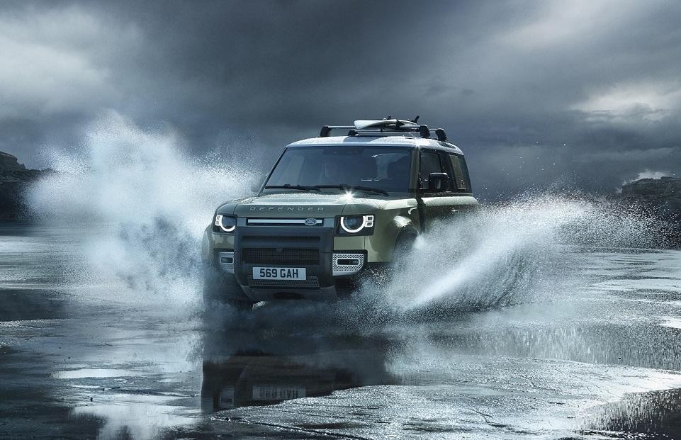 Land Rover rinnova il proprio impegno nel mondo della vela con Road To Barcolana Young