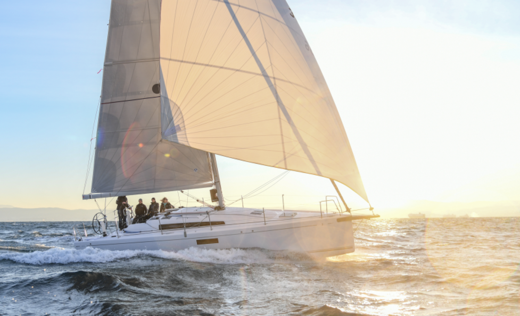Speed made easy: Beneteau, the new First 36 simply